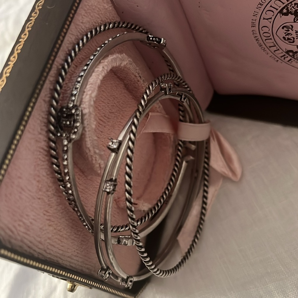 Elegant Silver Bangle Set - Picture 2 of 3